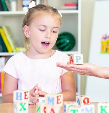 Terapia de Linguagem e Fala em Crianças
